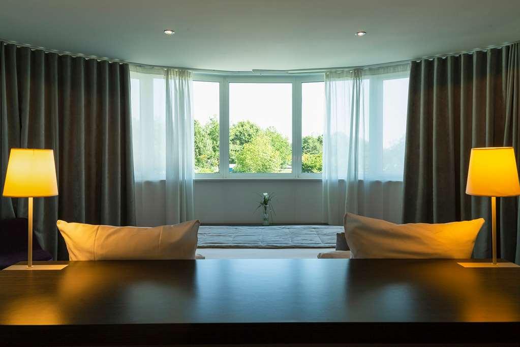 The Originals Boutique Hotel Restaurant Saint James, Montaigu-Vendee Restaurant billede