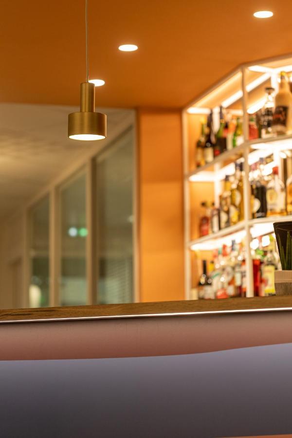 The Originals Boutique Hotel Restaurant Saint James, Montaigu-Vendee Eksteriør billede